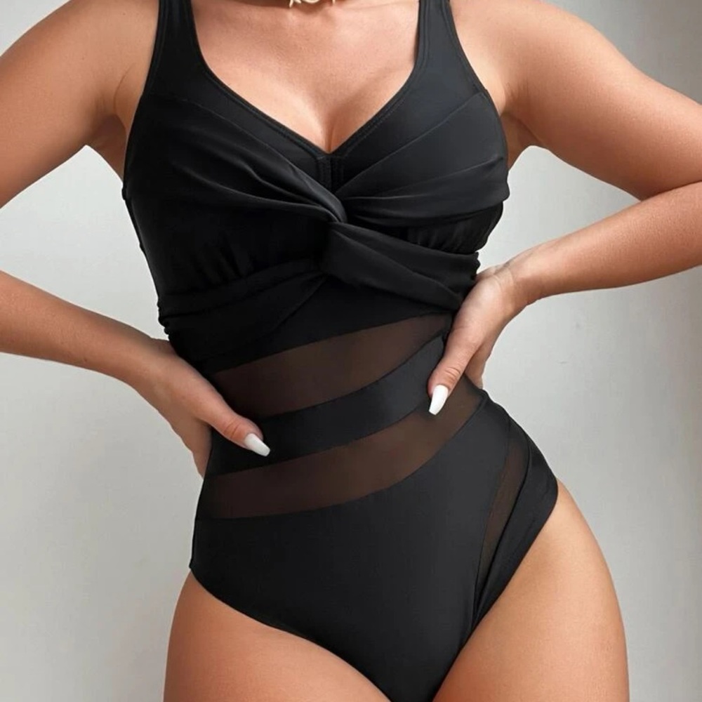 Contrast Mesh insert twist front one piece swimsuit L